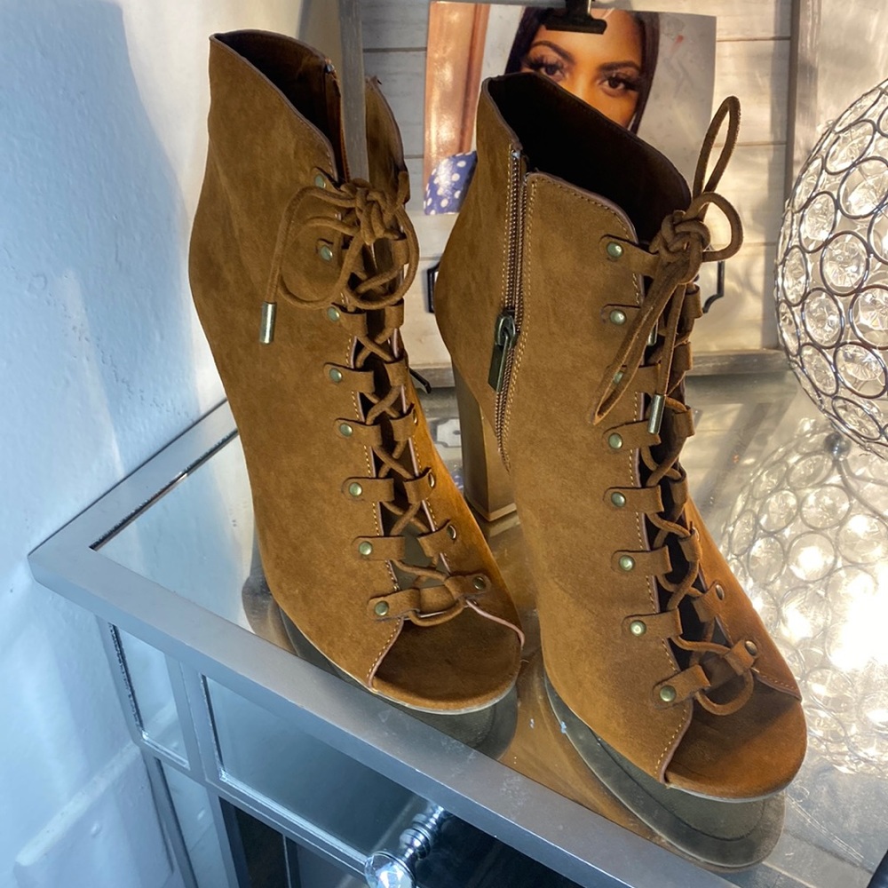 Cognac Heel Boots